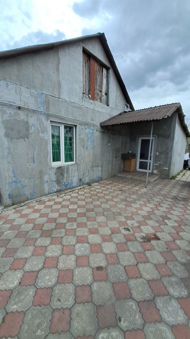 Продам сучасний будинок.