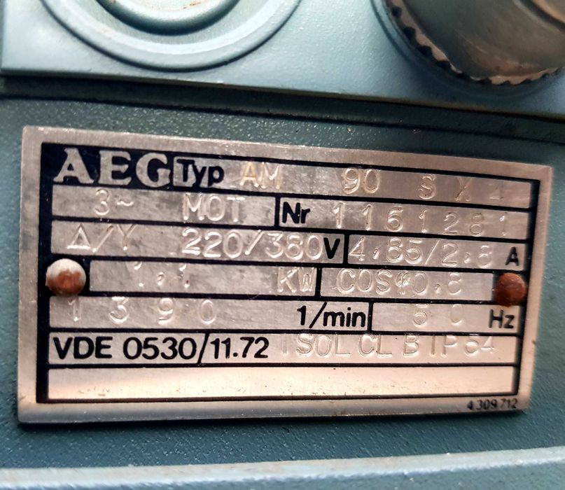 LEYBOLD Dwustopniowa Pompa Łopatkowa D30A Silnik AEG AM90SX
