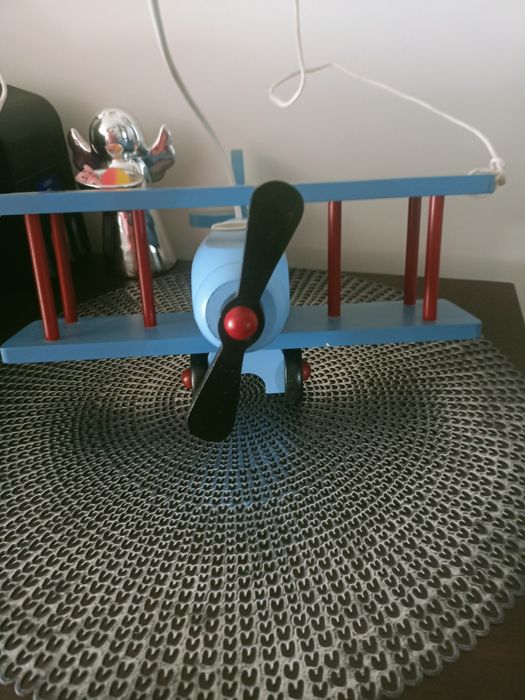 Żyrandol drewniany helikopter