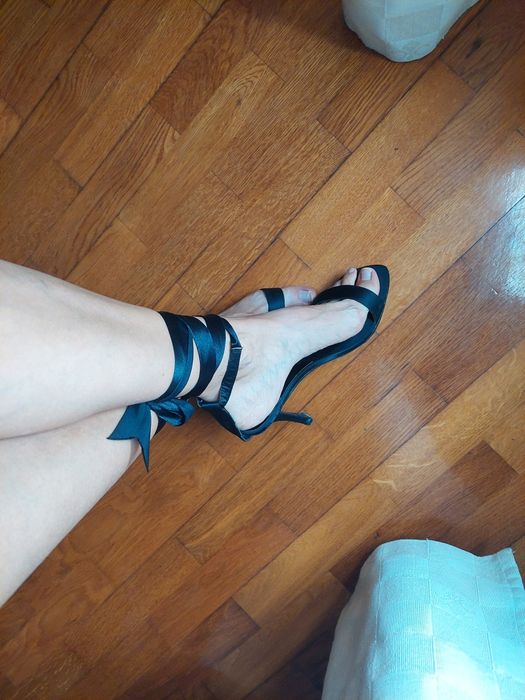 Sapatos altos pretos, Seaside