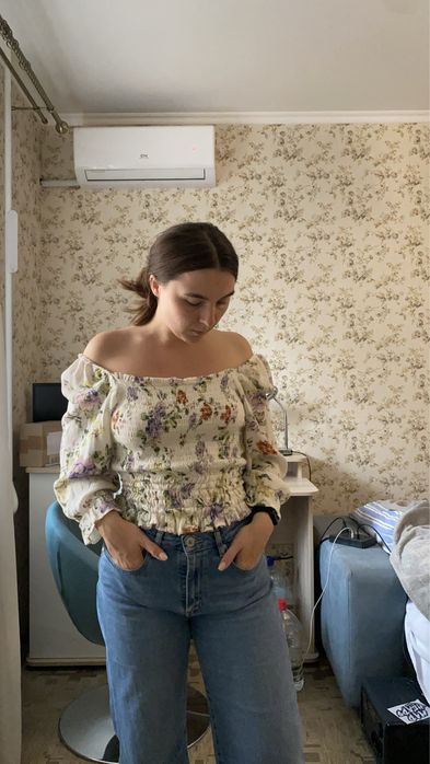 Кофта з рюшами