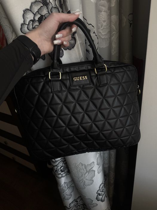 Сумка для ноутбука Guess Quilted 16" Black