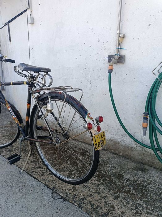 Bicicleta pasteleira antiga