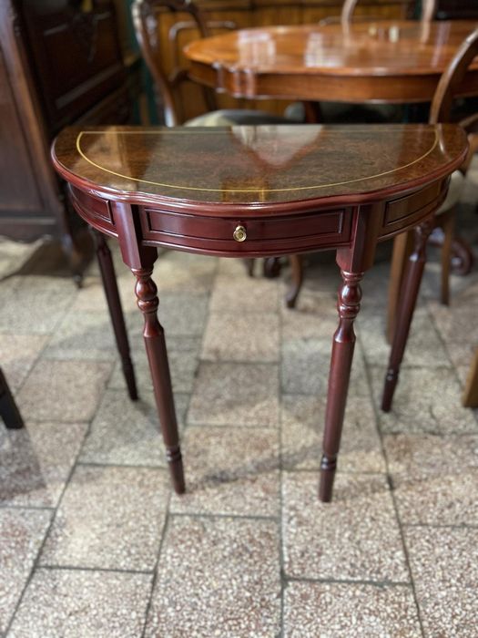 Stylowa drewniana konsola