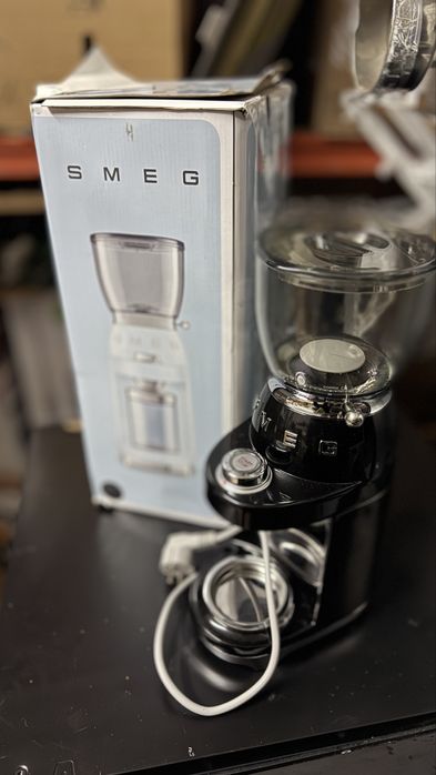 Moinho de Café SMEG CGF11BLEU (Capacidade: 130 g - 150 W - Pret