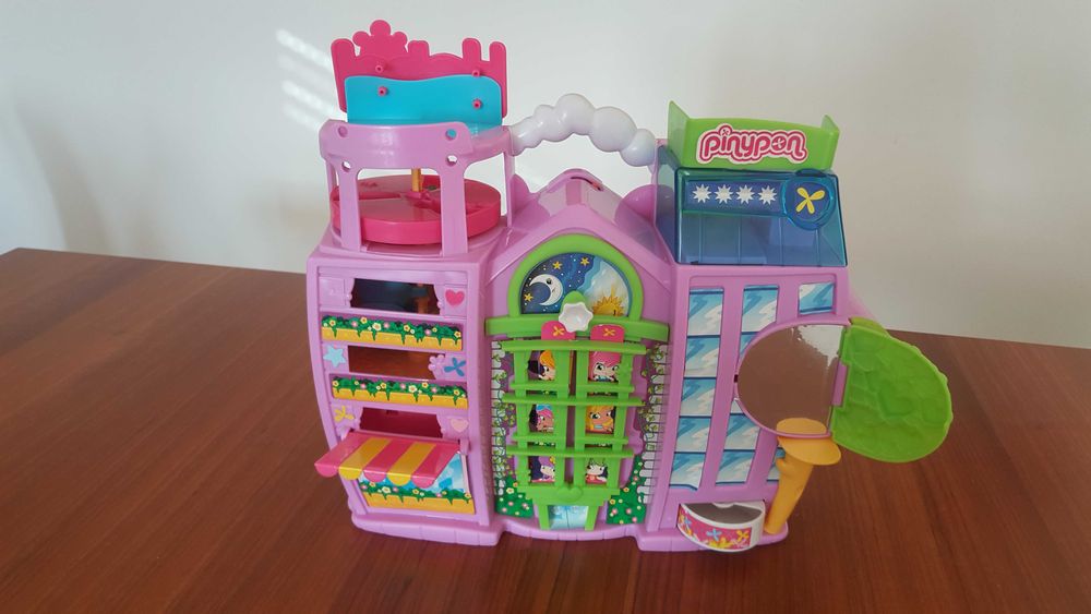 PinyPon – Hotel, Motorhome, Car, and Many Accessories Included.64584252069123121