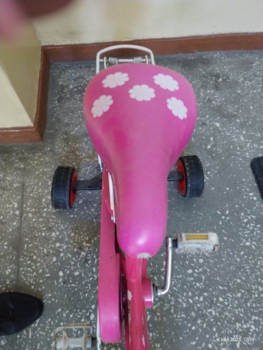 Rowerek dziewczęcy różowy rozmiar koła 16
