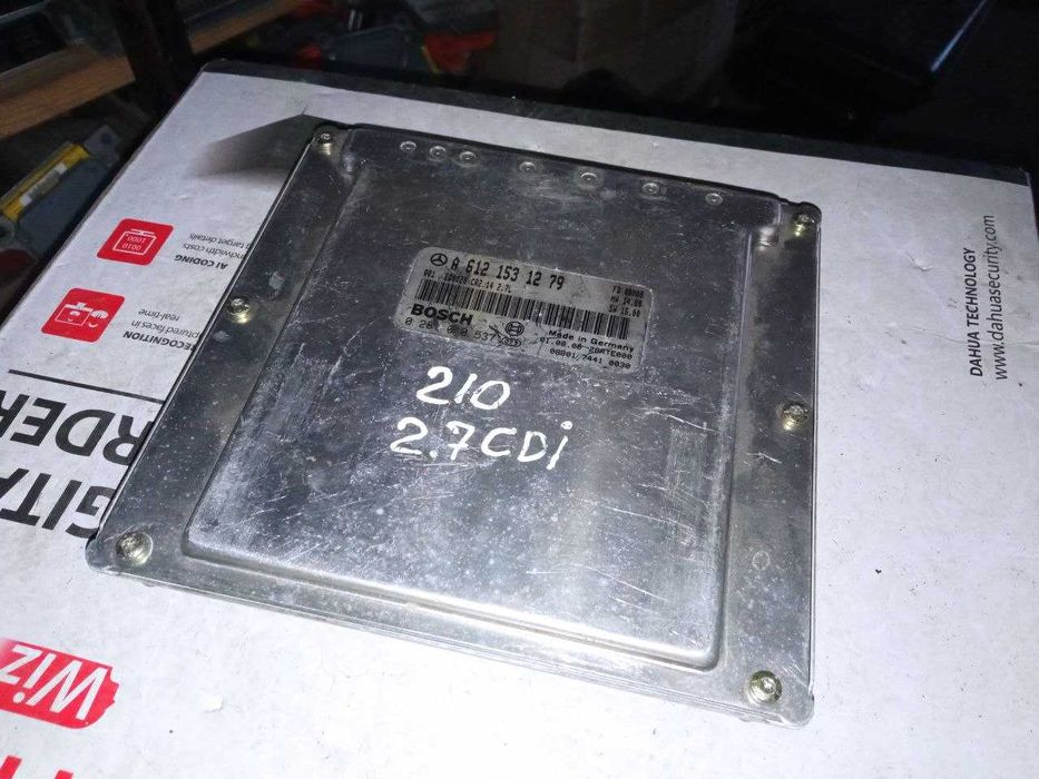 Блок керування двигуном Mercedes W210 2.7 CDI A6121531279 0281010537
