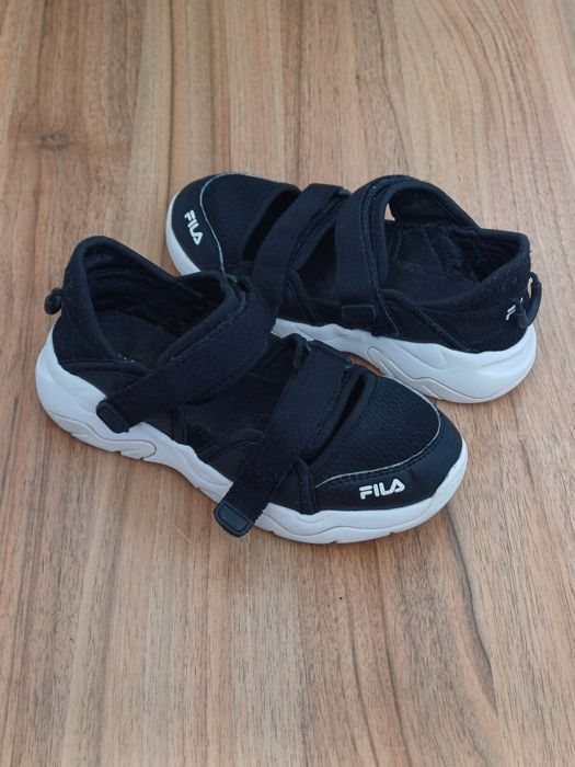FILA босоножки сандалі / Skechers літні кросівки на дівчинку 32-33р