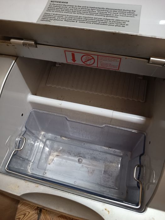 Maquina de fazer gelo