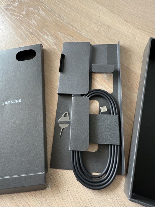 Samsung Galaxy Z Flip7 FE