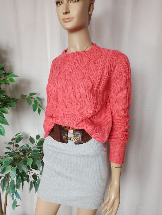 Sg Sweter damski 36 , S Pull & Bear malinowy sweter warkocze