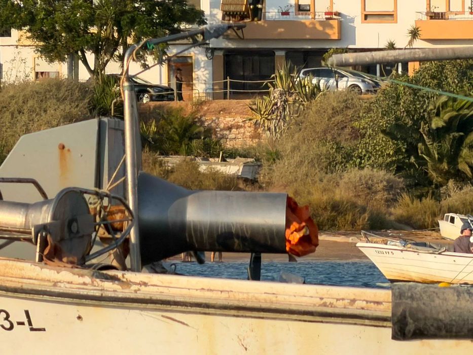 Embarcação de Pesca Profissional 7 m – Licenças Incluídas