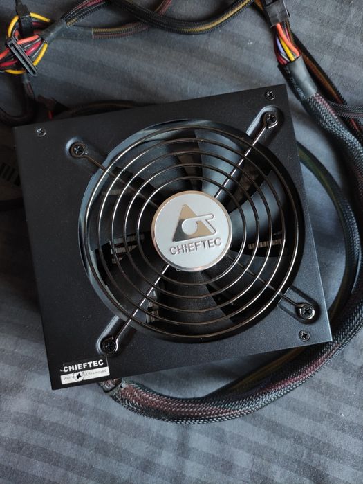 Блок живлення CHIEFTEC 750W