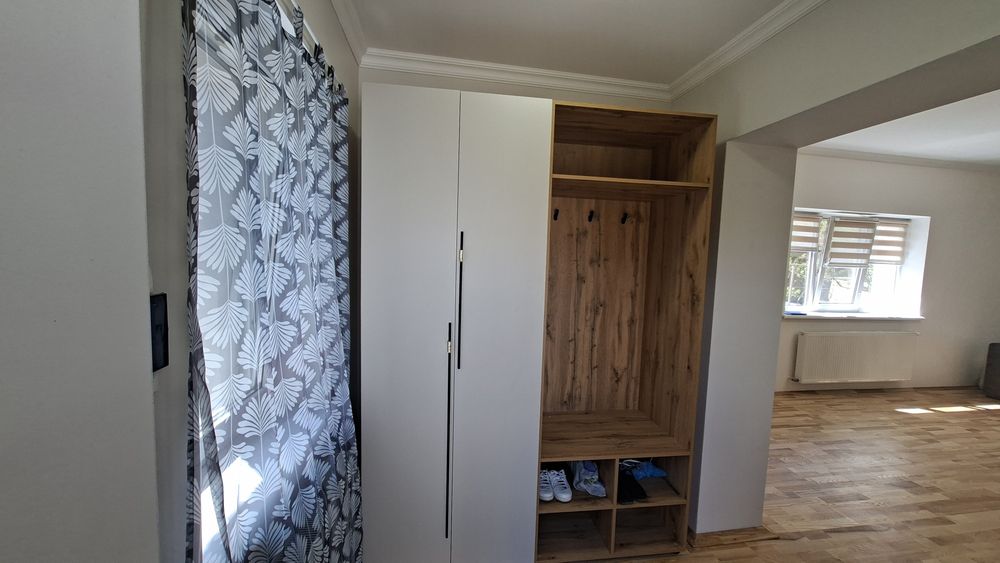 Продаж житлового будинку 220м². Ділянка 7сот.Котедж.Комунікації. Ремонт. Івано-Франківськ.Терміново