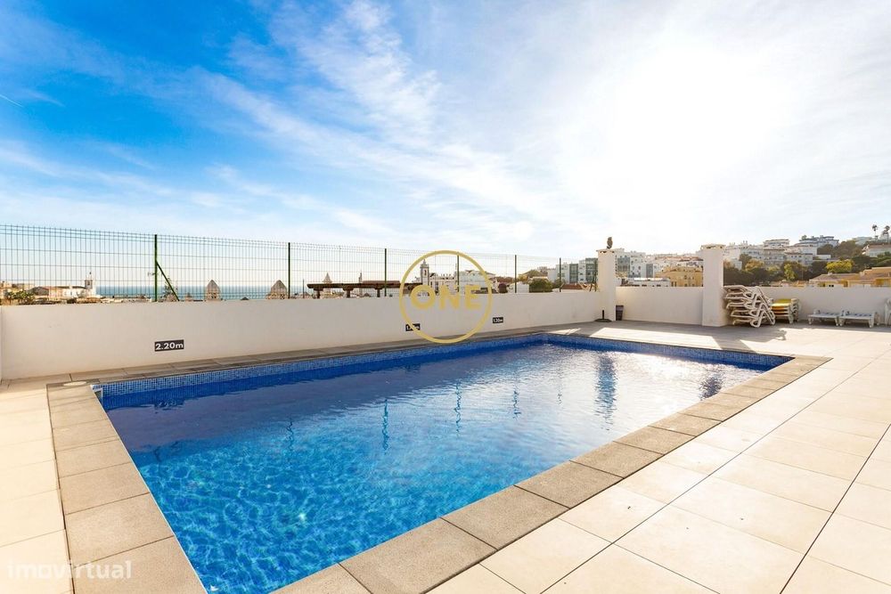Ap. T0+1 Av. Liberdade nº 52, Albufeira, com piscina no rooftop e a 5