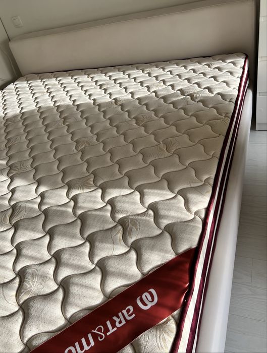 Cama + Colchão de 190x200 NOVO