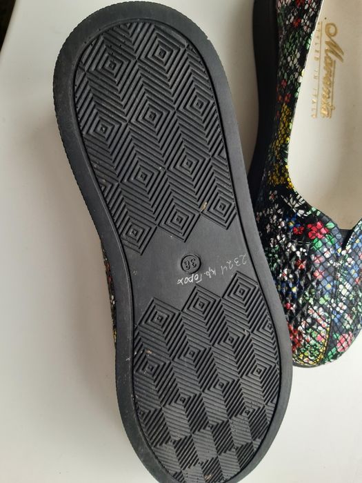 Жіночі туфлі  осінні