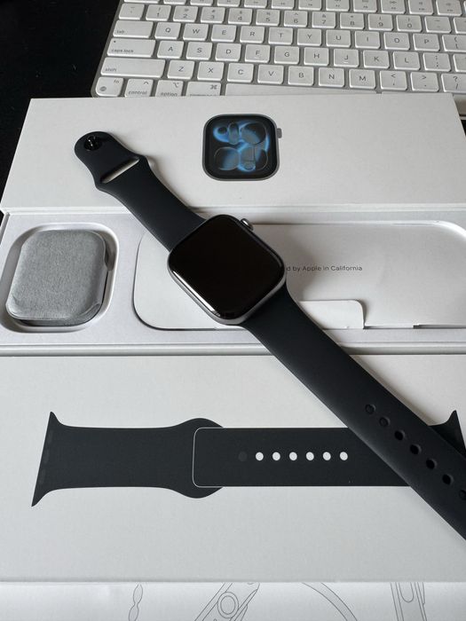 Apple Watch Series 11 46mm Space Grey