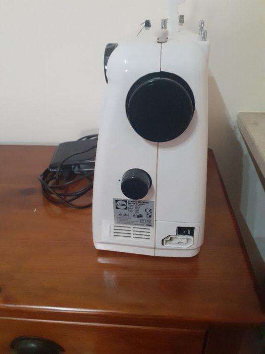 Máquina de costura