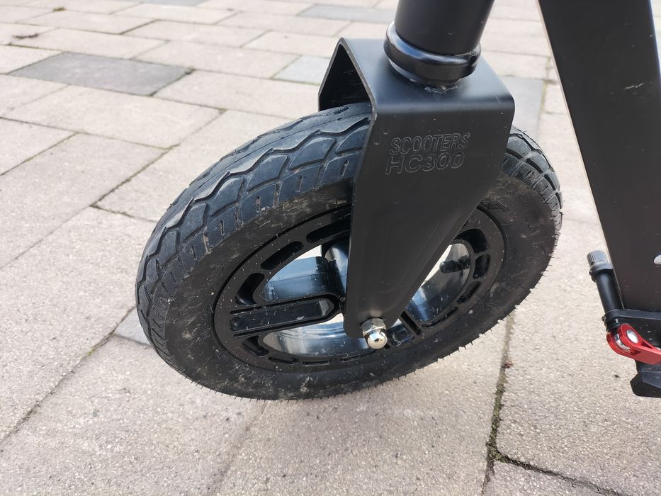 Hulajnoga NILS HC300 – duże pompowane koła, jak nowa!