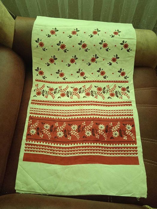 Шовковий весільний рушник , рушник під коровай ,  під хліб сіль 1,5м