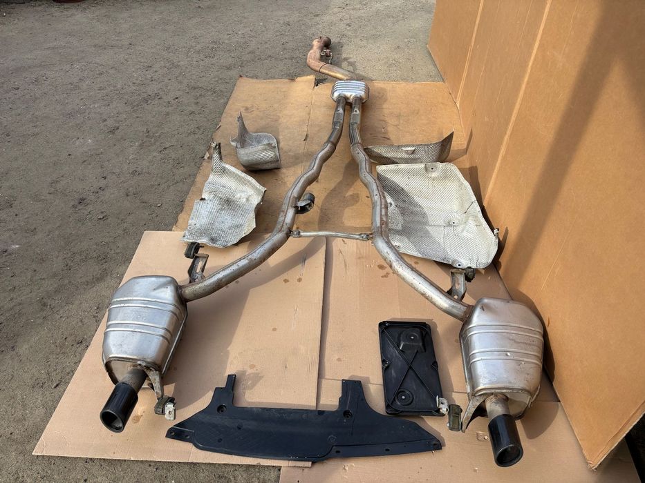 Bmw 5 F10 F11 535d Oryginalny Kompletny Wydech Tłumik Końcowy Środkowy Końcówki Wydechu Osłona Termiczna Zaślepka Schowka 7807103 7207269 7207270 7193500 7314091 8049236 7812394 7812397 7193499 Rura Wydechu Dwie Końcówki