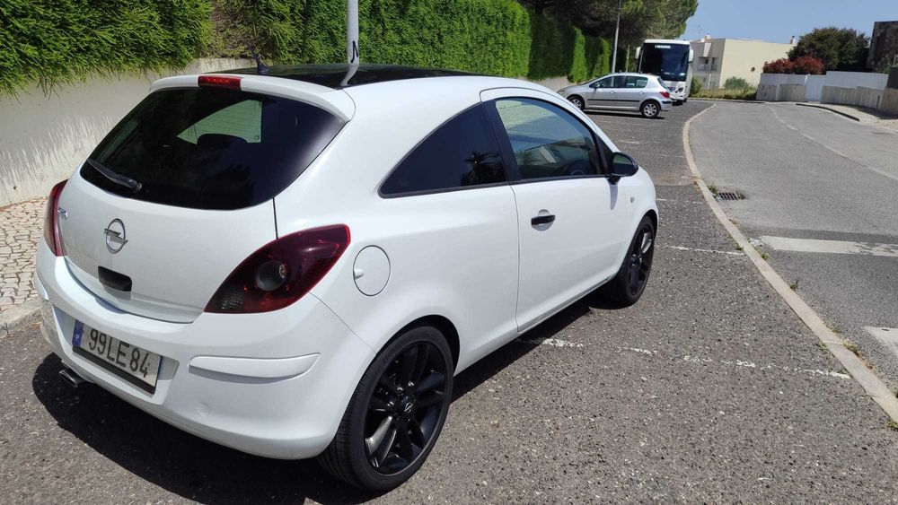 Opel Corsa 1.2 Black Edition 85cv — 2010