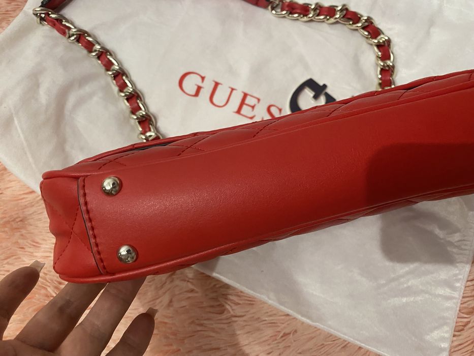 Torebka Guess  breloczki