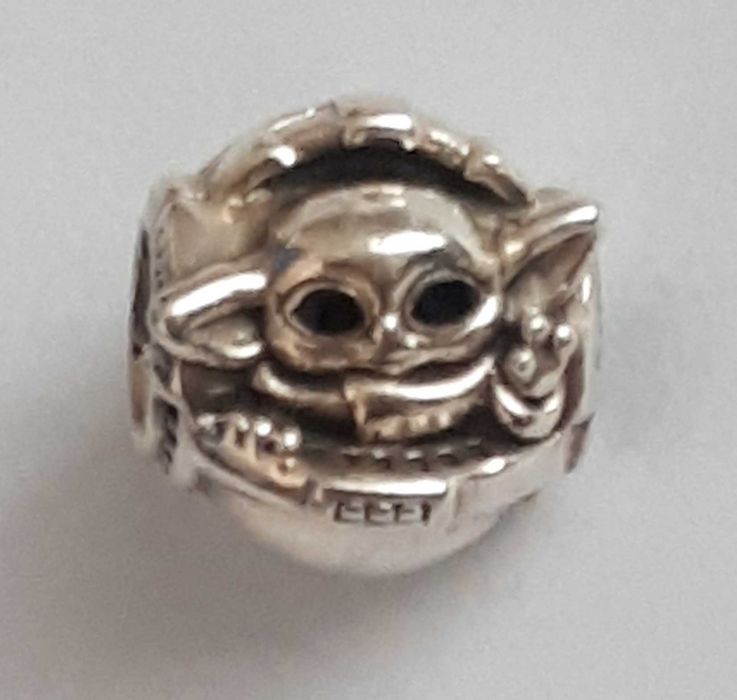 Charms Star Wars Grogu Baby Yoda w kołysce srebro 925 (Oryginał)