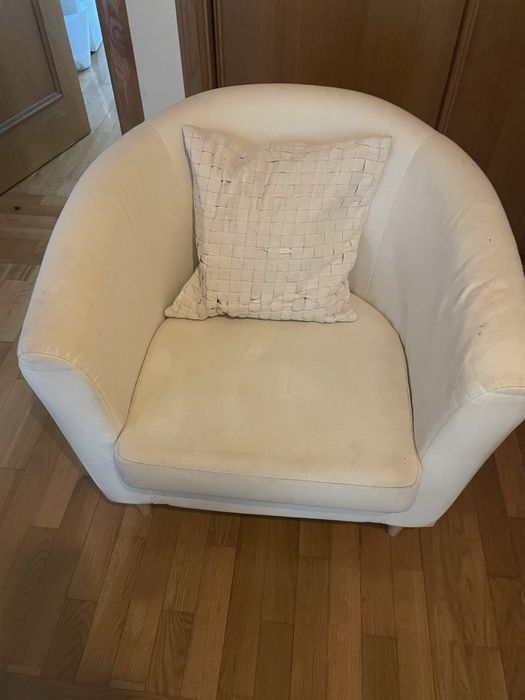 Conjunto 2 Sofás em bom estado. 40€ modelo Ikea