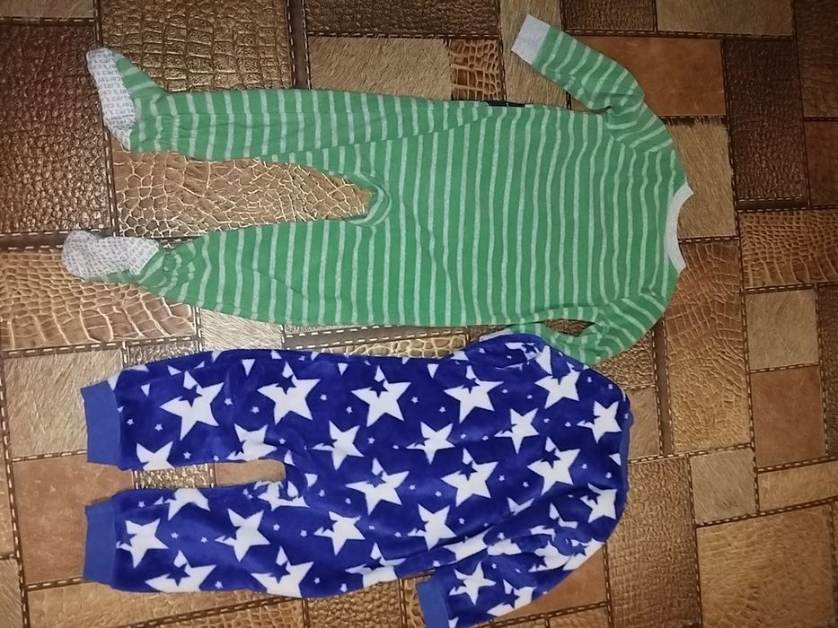 Продам чоловічки,ромпер,сліпи,боді Carters 24 міс,2 роки