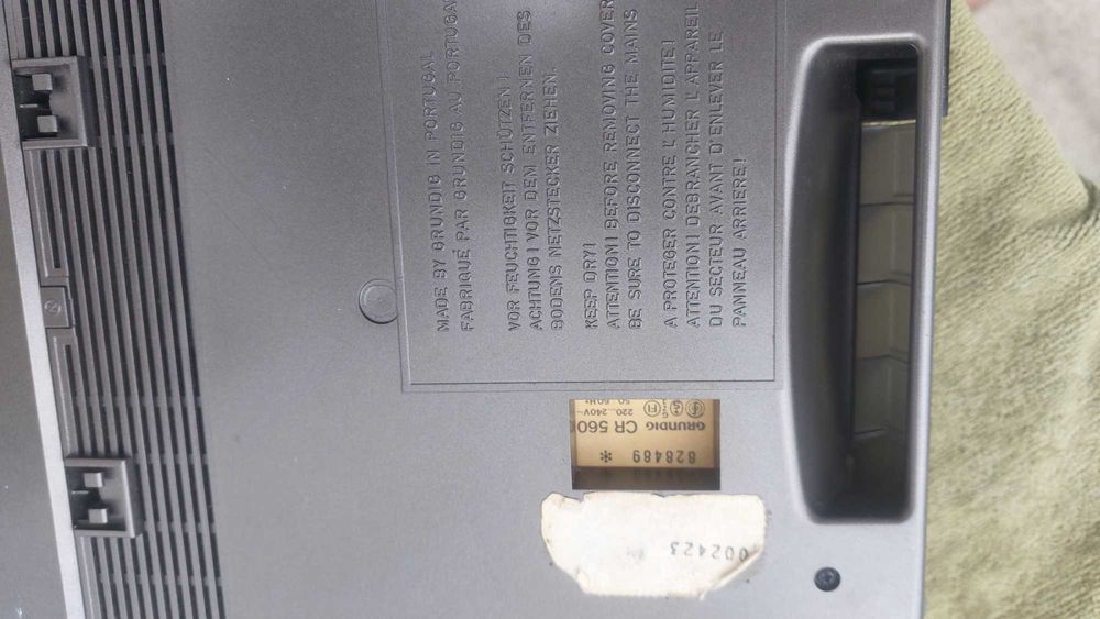 radio grundig de cassetes antigo