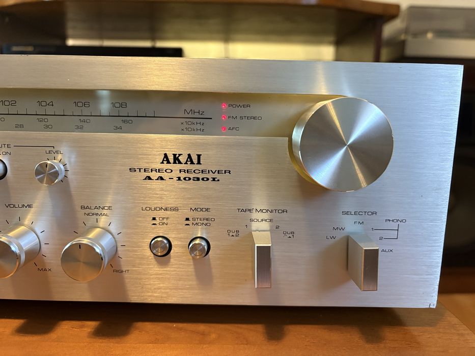 Receiver AKAI AA-1030 L