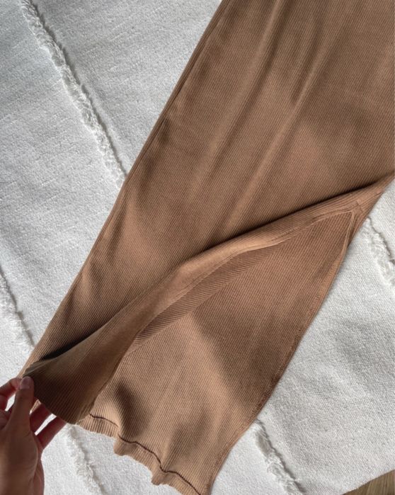 Śliczna długa sukienka Bershka S / M prążek
