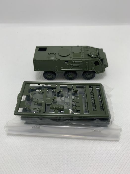 Miniatura veiculo reconhecimento militar Roco H0 1/87