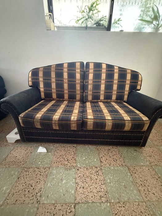 Conjunto de sofá e poltronas de sala