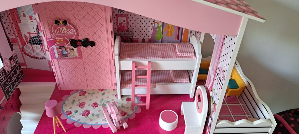 Domek dla lalek duży z winda