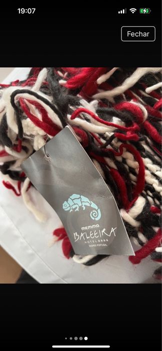 Cachecol em lã branco e bordeaux