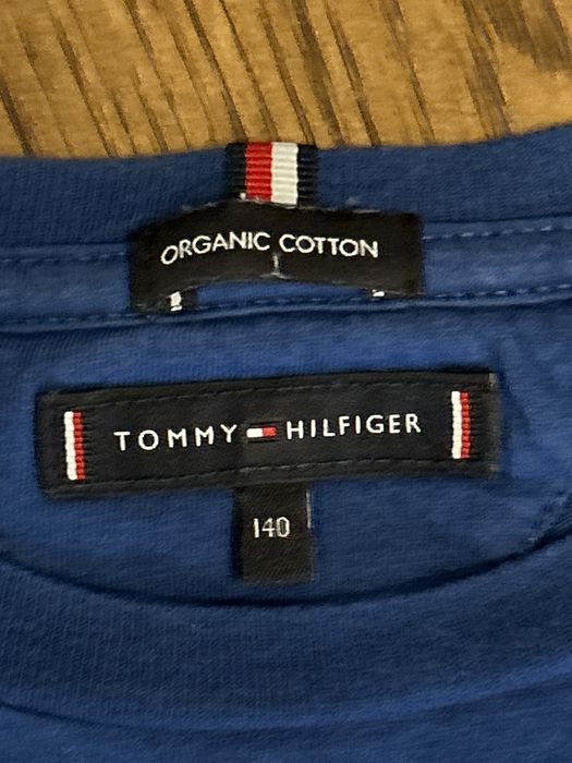 Tshirt Tommy Hilfiger criança 140cms
