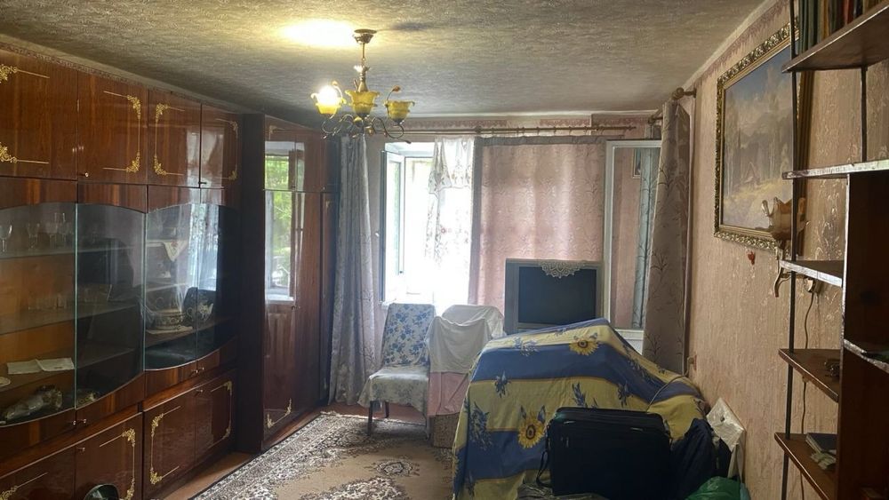 Продаж 1о кімнатної квартири в Центрі біля річкового вокзалу