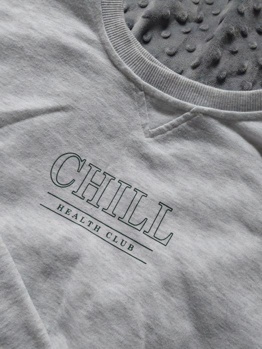 Bluza z napisem chill