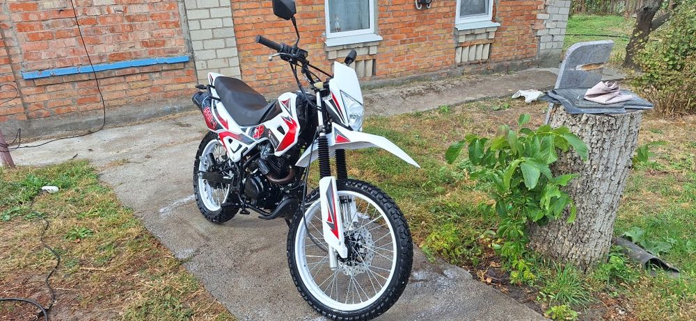 Продам мотоцикл SPARK 150