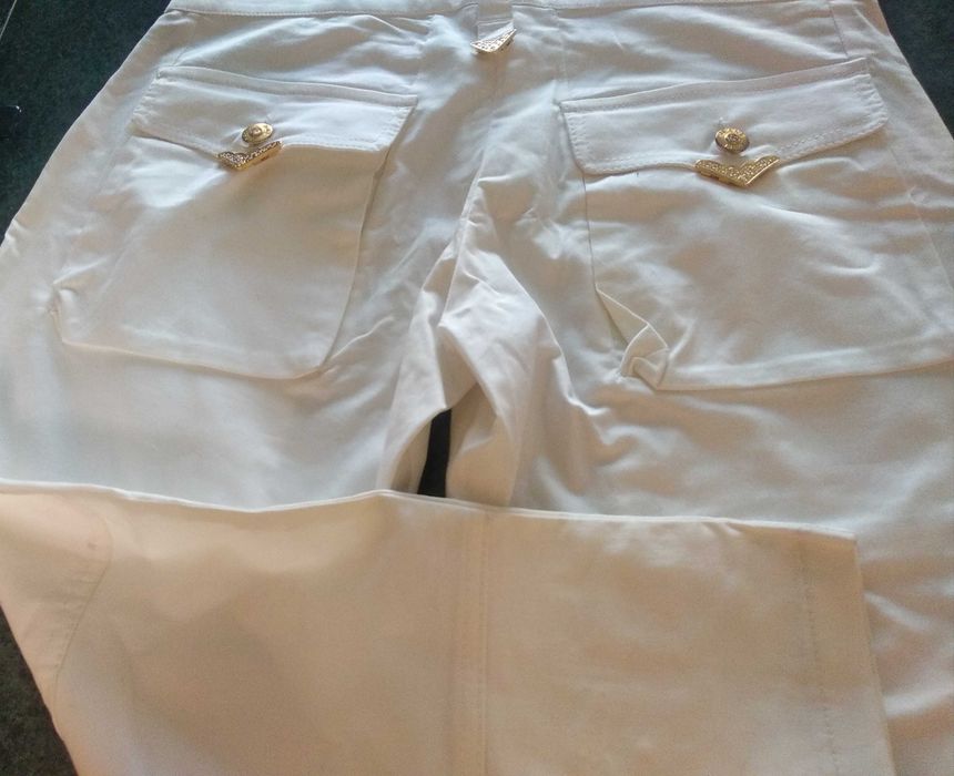 Продам капри  женские летние.