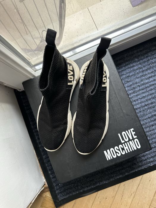 Оригінальні кросівки, снікерси love moschino