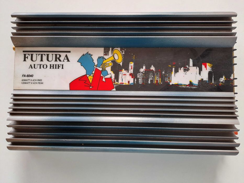 Amplificador da marca Futura