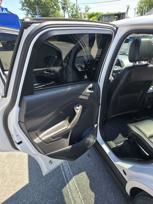 Ford C-Max Energi 2015