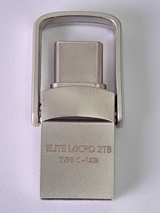 Pen Drive 2 Terabyte USB 3.0 e Type C - Novo