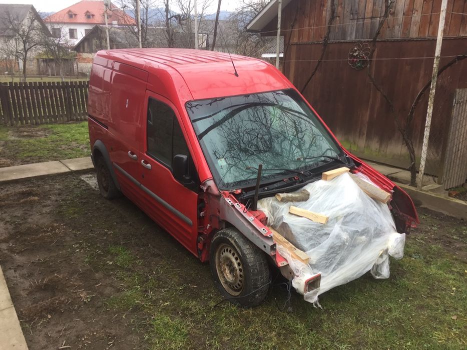 Розбераю форд конект 1.8 д