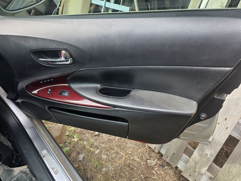 продам салон лексус  GS350